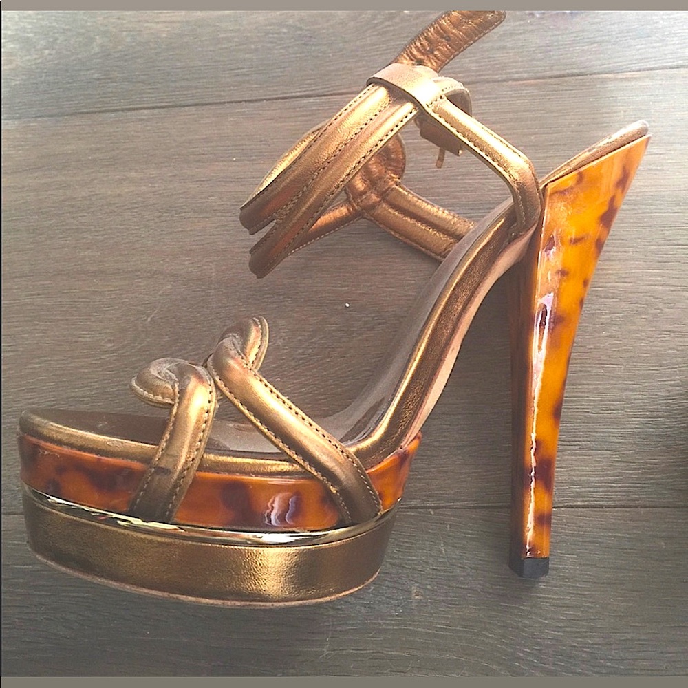 Gucci strap platform